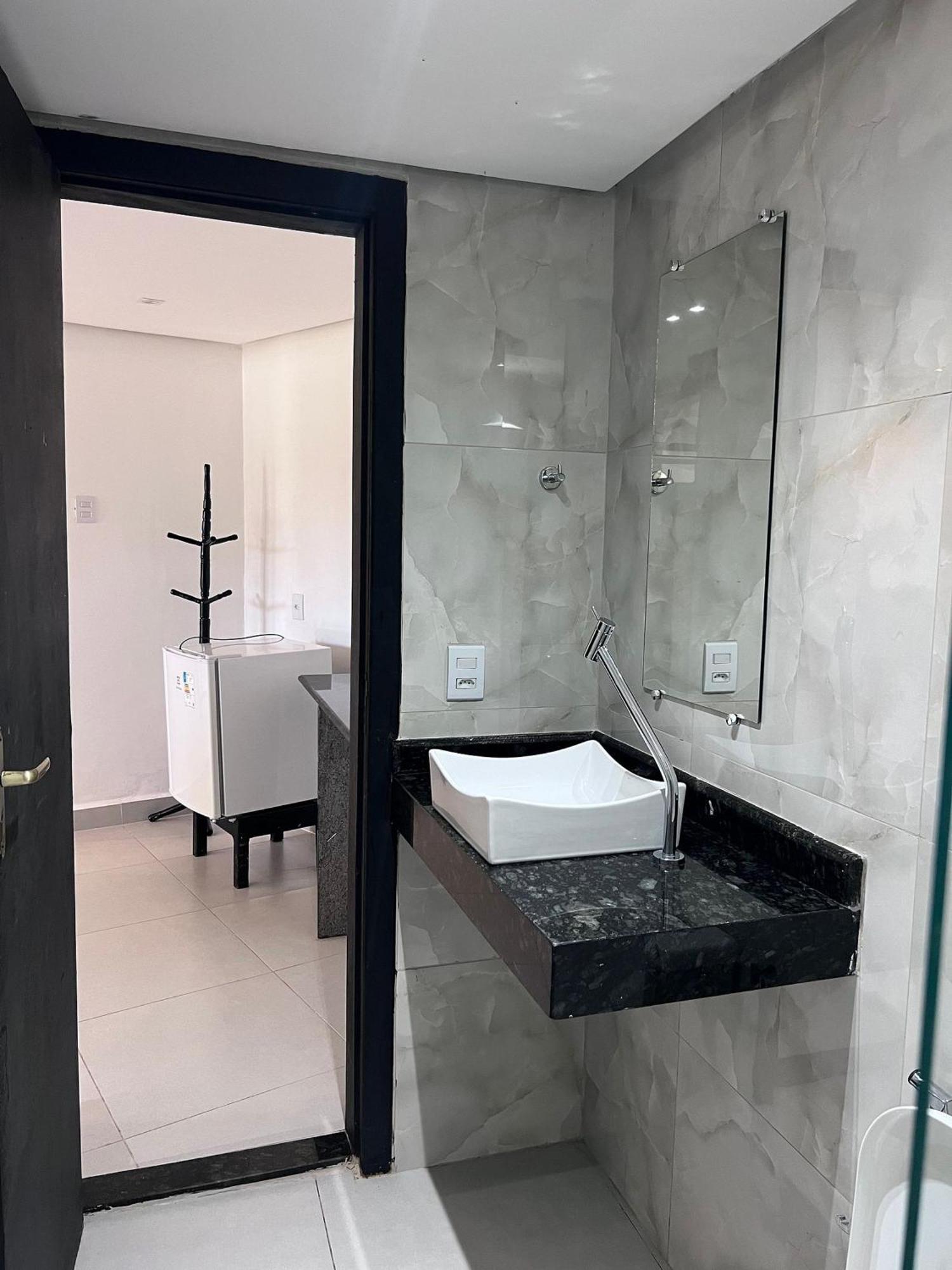 O Beira Mar Praia Hotel Esta Localizado Na Orla, Na Praia De Taperapuan, Cafe Incluso, Wi-Fi 500Mb, Piscinas, Estacionamento Privativo, Ar Condicionado Split, Smart Tv, Frigobar, Porto Seguro Exteriör bild